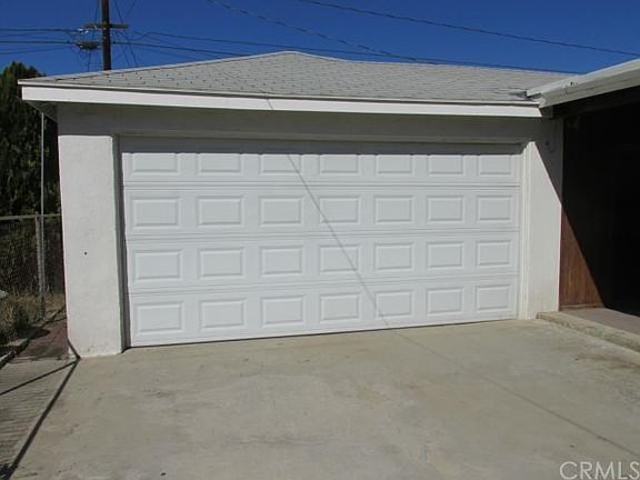 2-Car Garage
