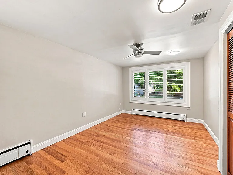 741 Harrison St — Photo 13