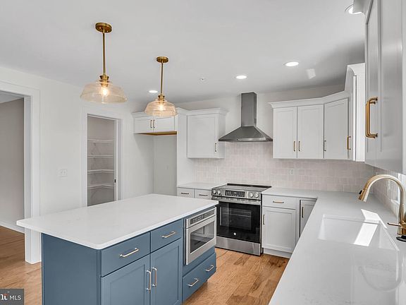 3rd image of 105 Candler Way #45