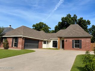 104 Woodlake Ln, Lafayette, LA 70508