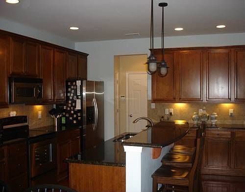 Kitchen w/all stainless appliances