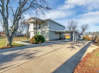 20571 Elkton Rd, Athens, AL 35614