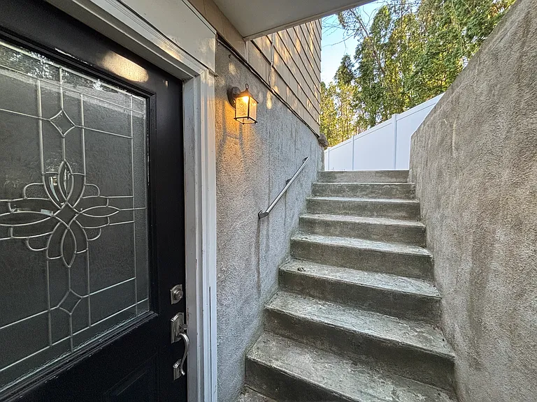 Vanderbilt Ave — Photo 10