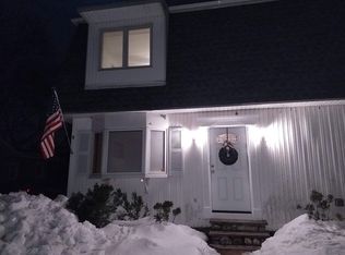 6 Orchard Ln, Newfoundland, NJ 07435