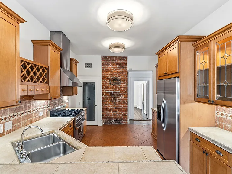 2854 Sacramento St — Photo 24