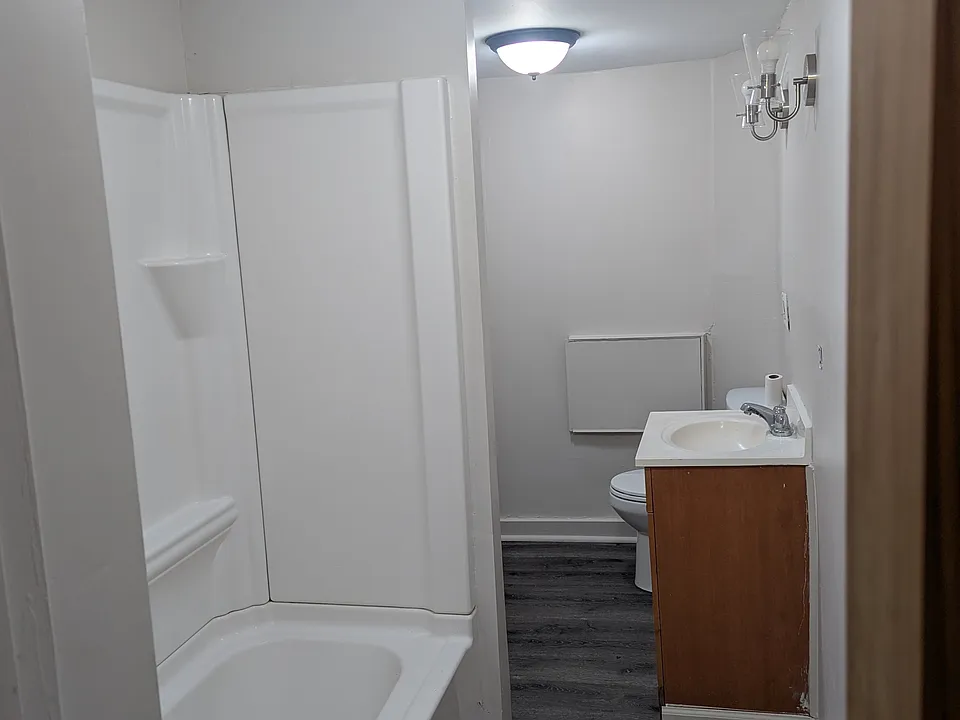 4488 Minerva St