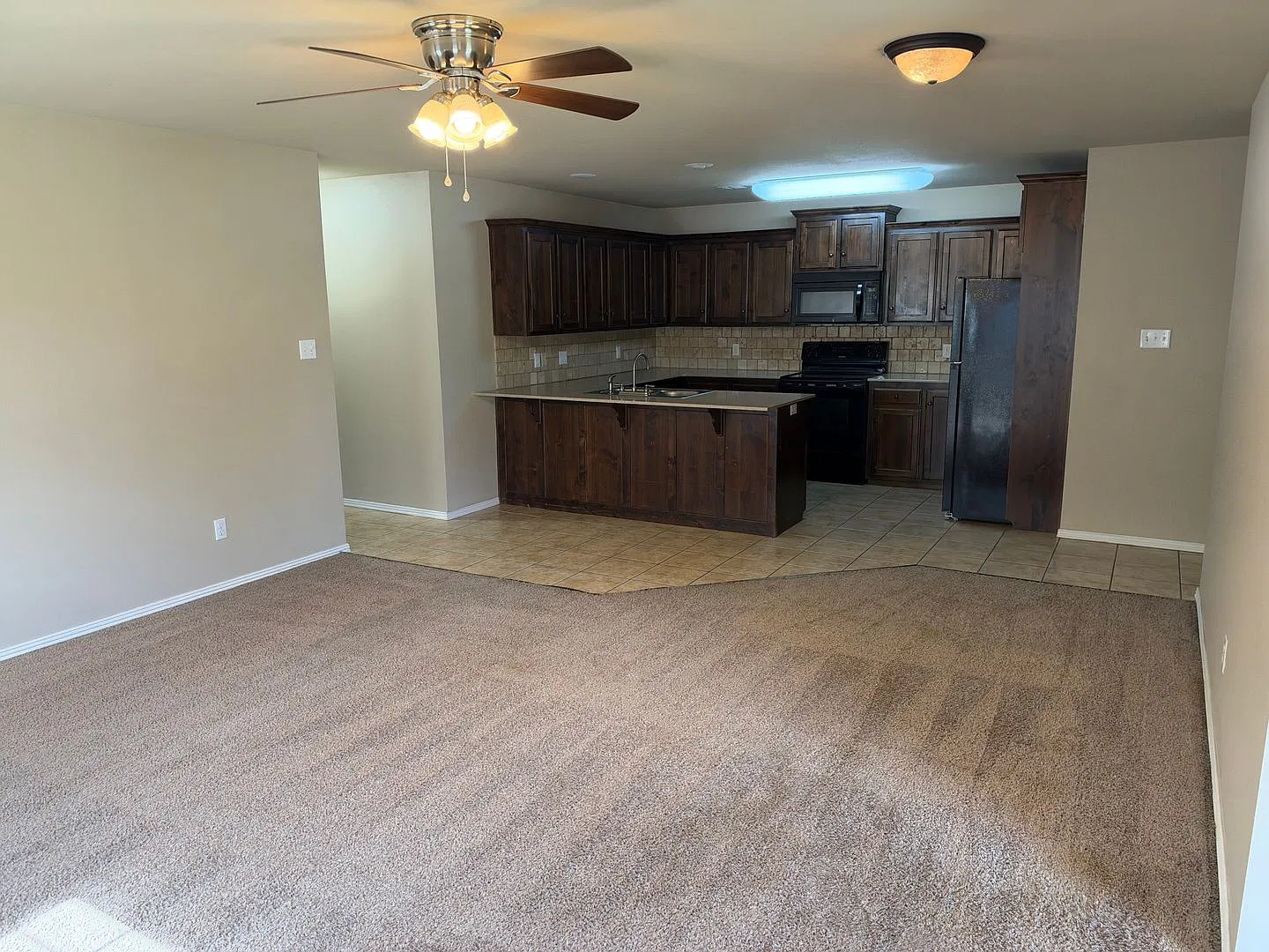 6000-6002 White Oak Circle — Photo 3
