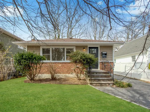 37 Decatur Street, Roosevelt, NY 11575