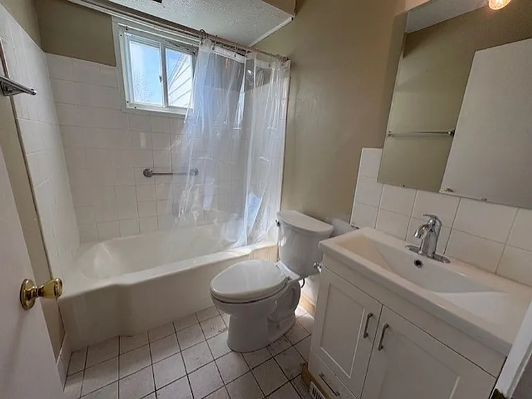 1724-1726 Tanglewood Dr — Photo 9