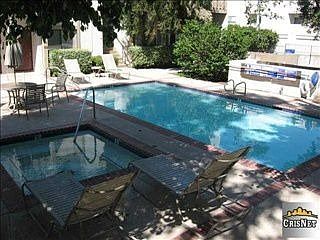 3rd image of 18433 Hatteras St Unit 204