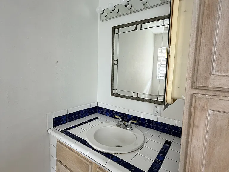 5030 Bonner Dr — Photo 32