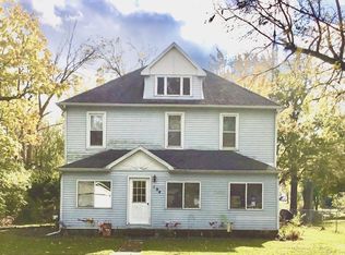 104 Sheldon Ave, Campus, IL 60920