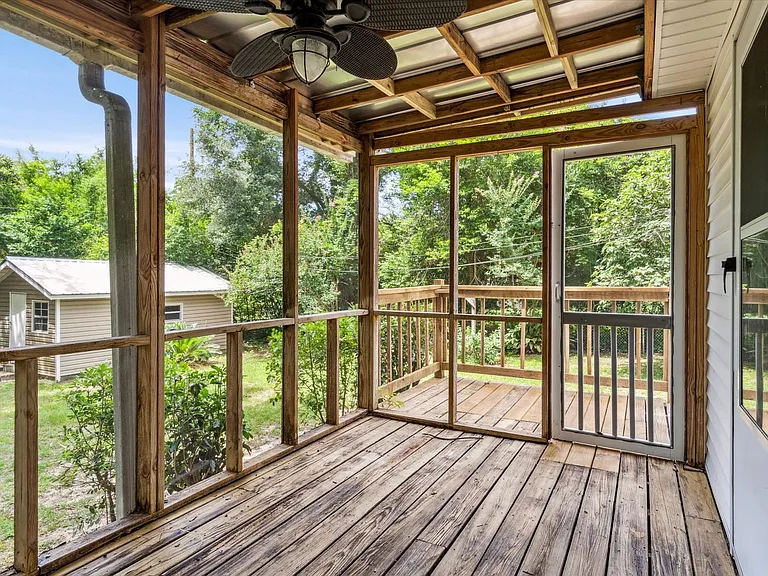 315 Azalea Cir W — Photo 16