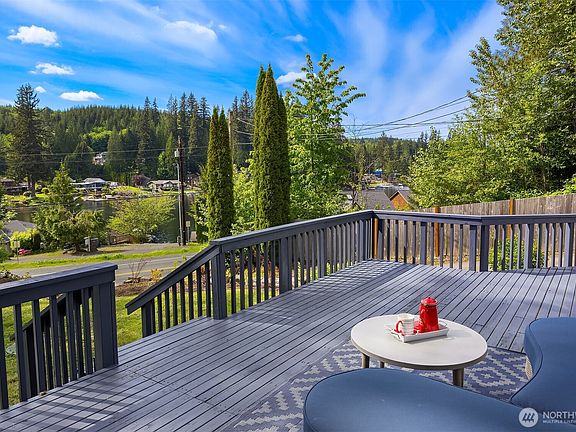 4th image of 2711 S Lake Roesiger Road