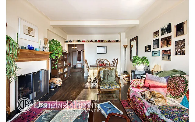 Sold by Douglas Elliman | media 19