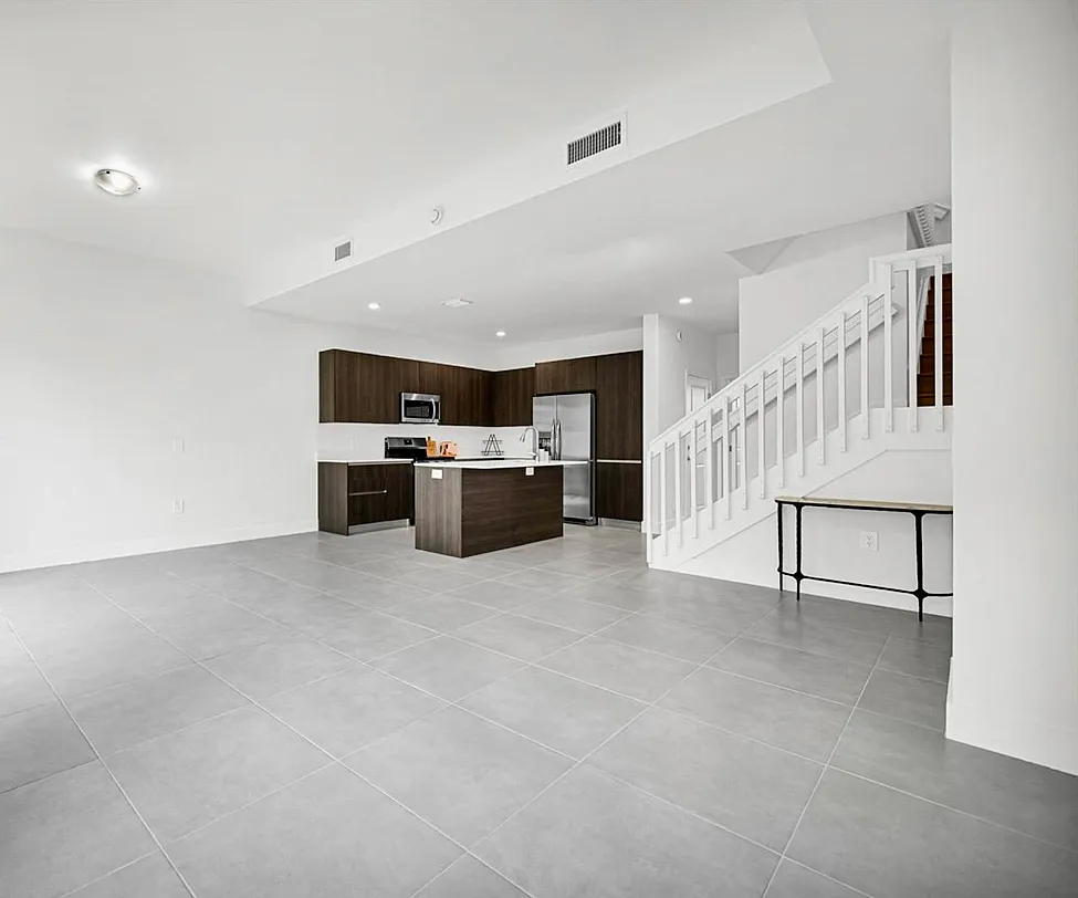 3 bed, 1870 sqft, $2,600 — Photo 4