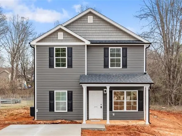 295 Lindbergh St, Winston Salem, NC 27104