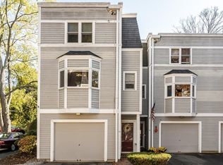 117 High St APT 15, Ipswich, MA 01938