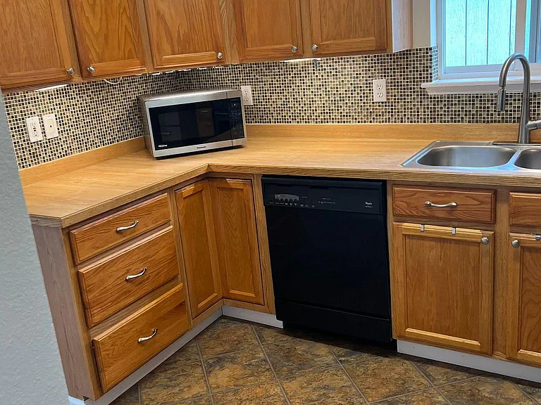 1810 Colony Pl — Photo 16