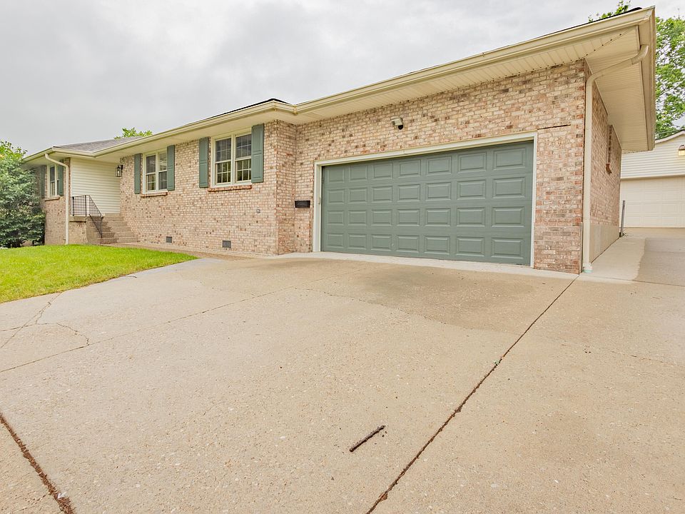 1st image of 1825 Dalna Dr