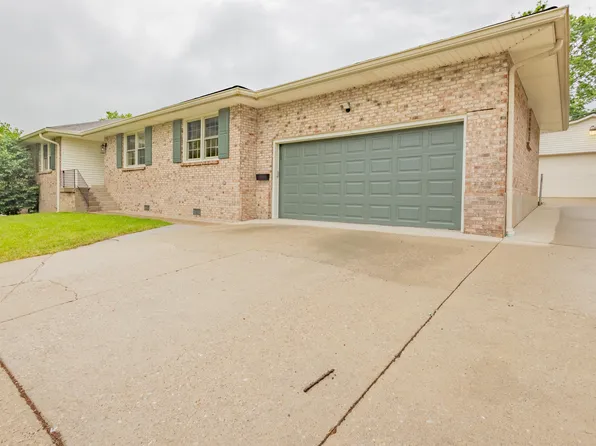 1825 Dalna Dr, Lexington, KY 40505