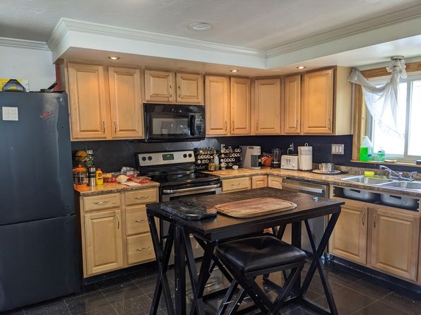 145 Pearl St #2
