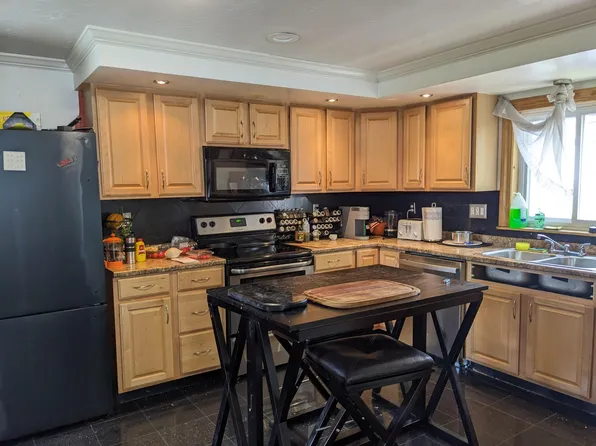 145 Pearl St #2, Somerville, MA 02145