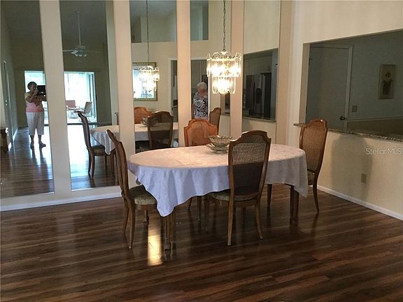 3rd image of 5810 Garden Lakes Dr