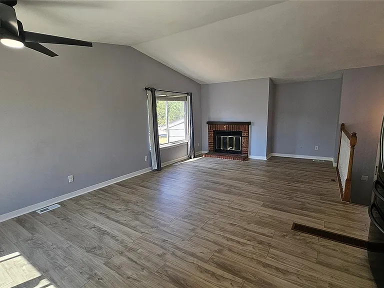 4244 S Bahama St — Photo 8