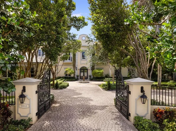8010 Ponce De Leon Rd, Coral Gables, FL 33143