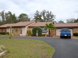 561 E Lancaster St, Lecanto, FL 34461