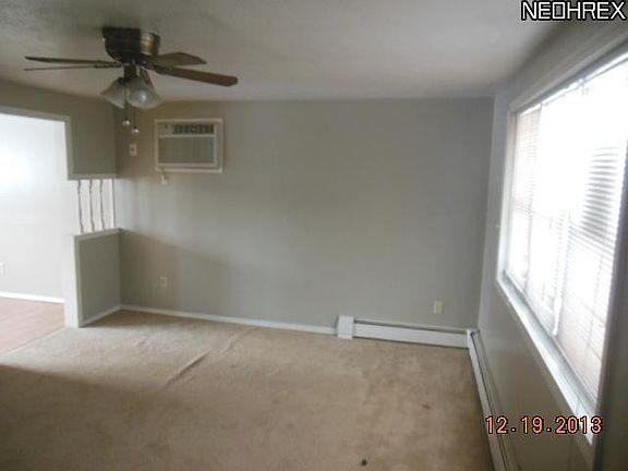 5th image of 829 Case Ave