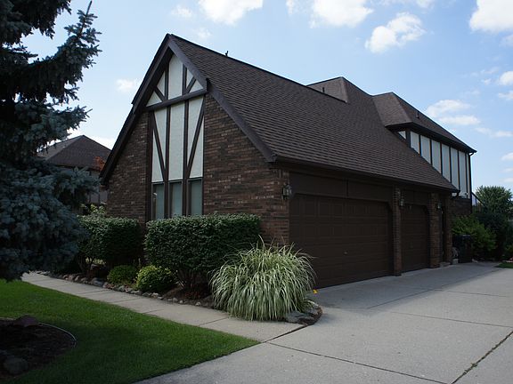 3rd image of 46787 Fields Dr
