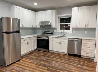 10 Mayhew St APT 2, Hopkinton, MA 01748
