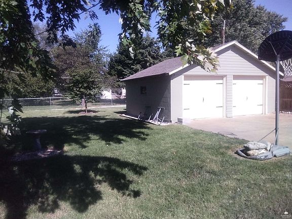 2nd image of 303 NE 16th St