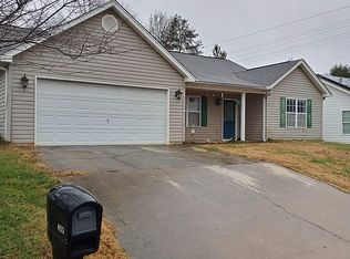 423 Pleasant Green Dr, Inman, SC 29349