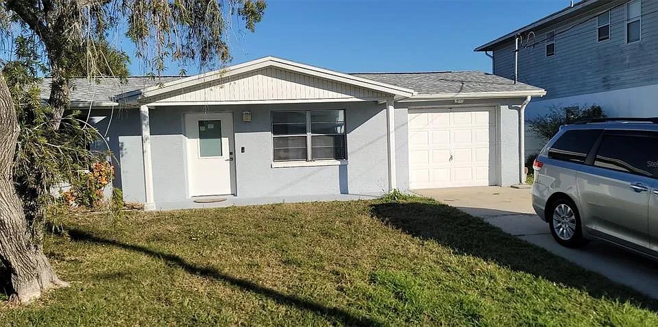13240 Starfish Dr