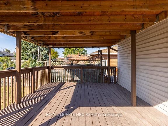 5th image of 10 Ridgeview Ave