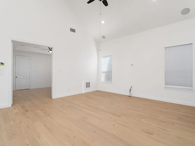 2600 Chester Dr — Photo 11