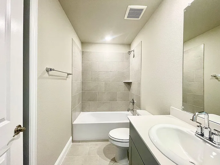 1203 Mahogany Dr — Photo 23
