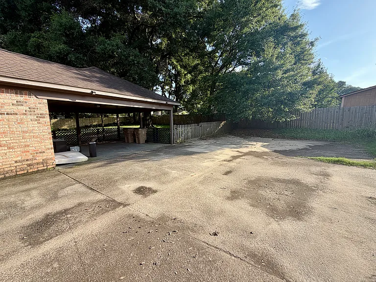570 Becky Ln — Photo 18
