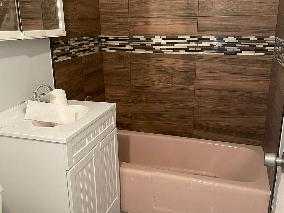 2nd image of 4654 W 79th St #1E