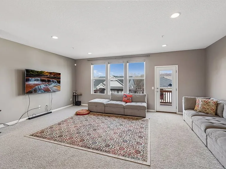 573 Satori Way — Photo 9