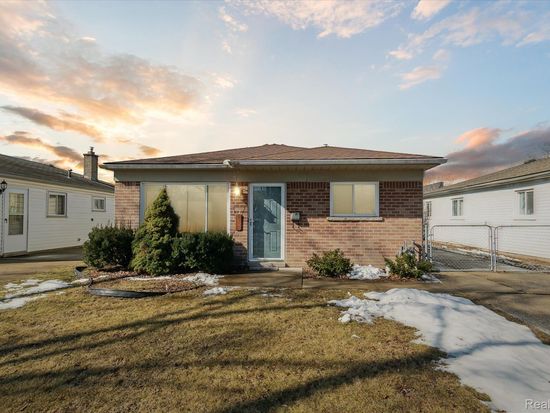 6491 N Waverly St, Dearborn Heights, MI 48127