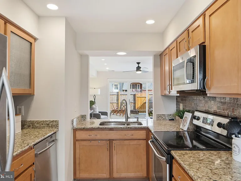 8230 Carrleigh Pkwy #84 — Photo 8