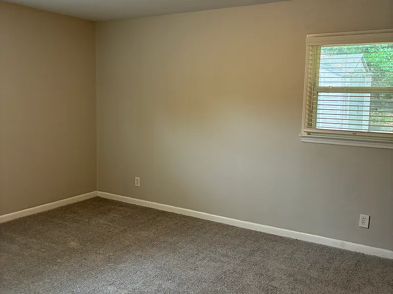 1008 Ancroft Ave — Photo 12