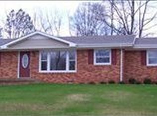 525 Rosewood Dr, Clarksville, TN 37043