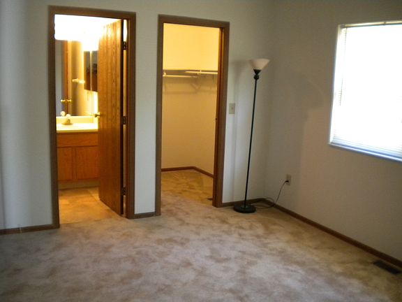 Master bedroom, bathroom & closet