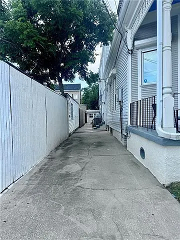 1 bed, 1.0 bath, 600 sqft, $1,150 — Photo 2