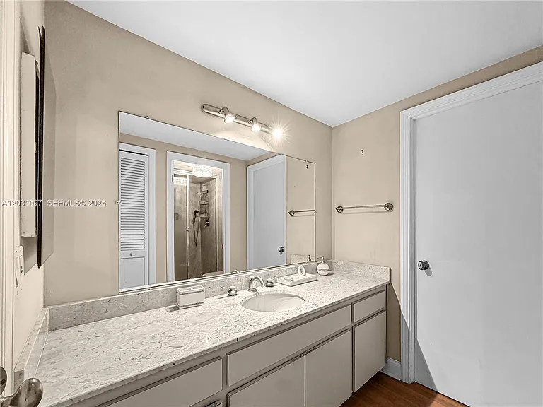 1800 NE 114th St #1607 — Photo 26